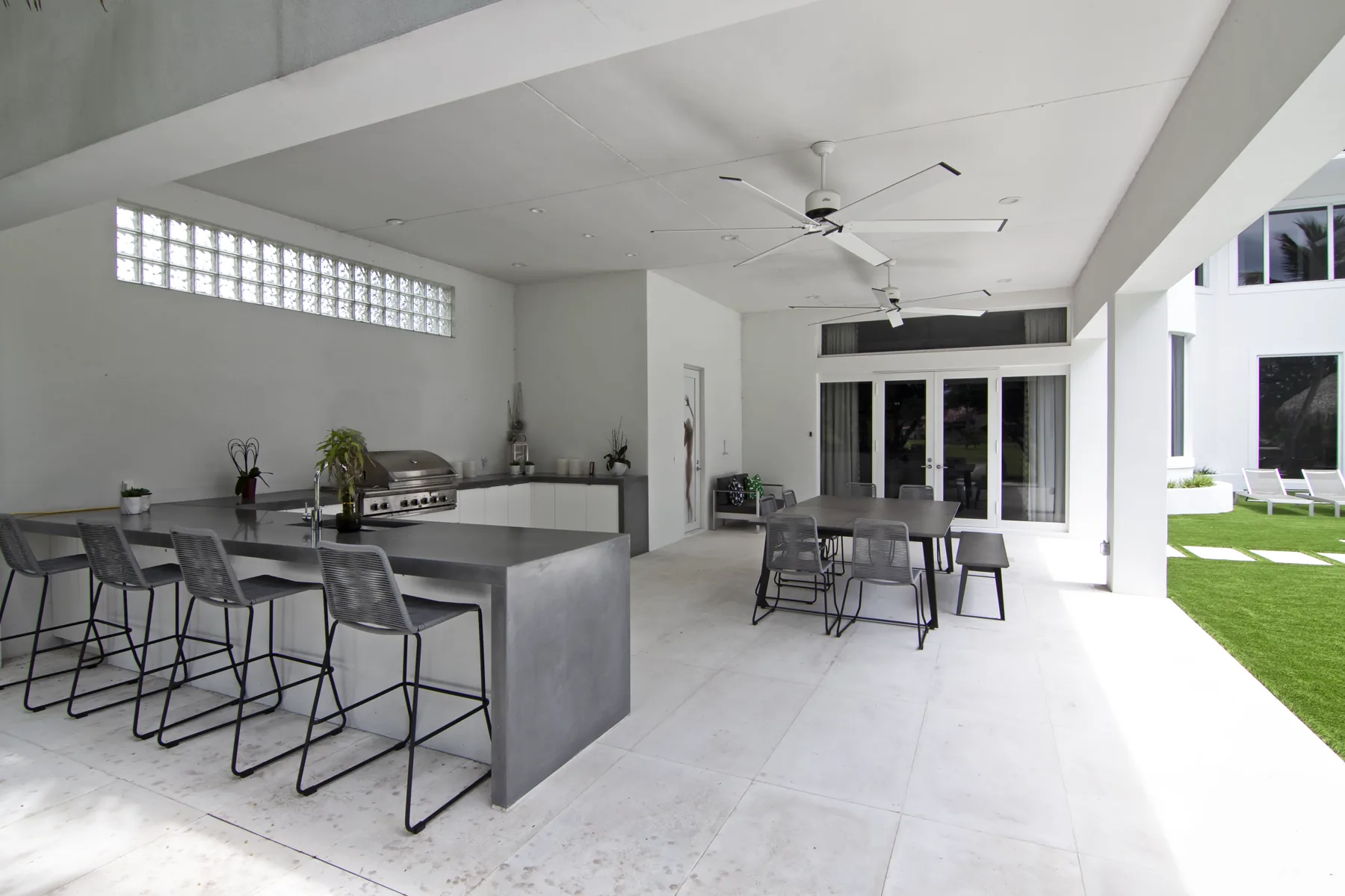 Covered outdoor kitchen at Aiken Court