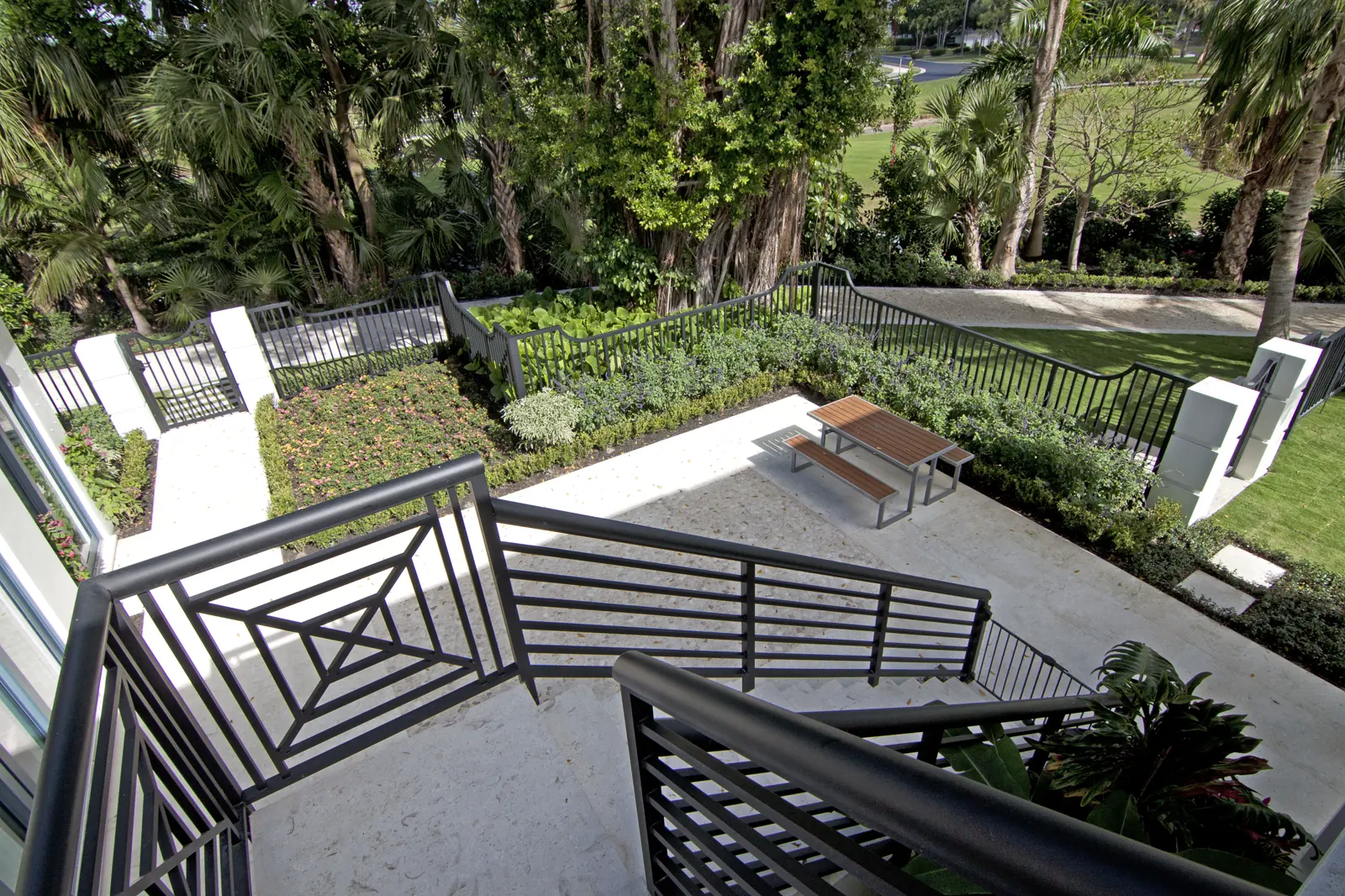 Facade And Courtyard at Breakers West Terrace