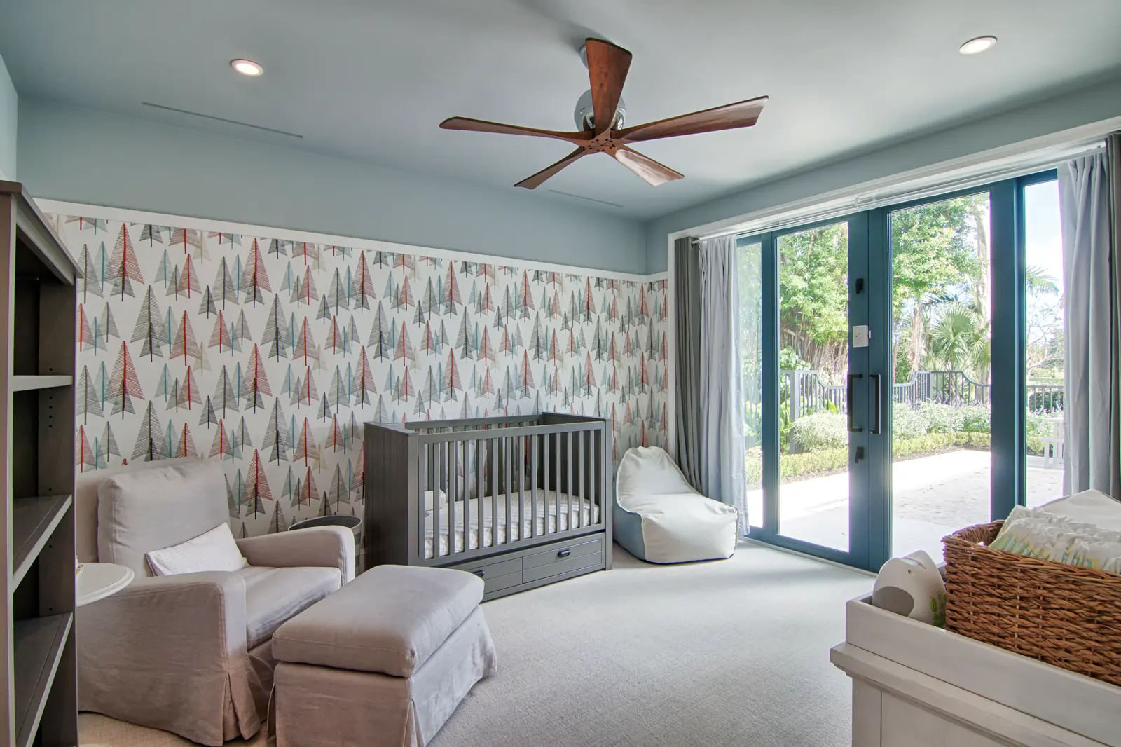 Bedroom Suite at Breakers West Terrace