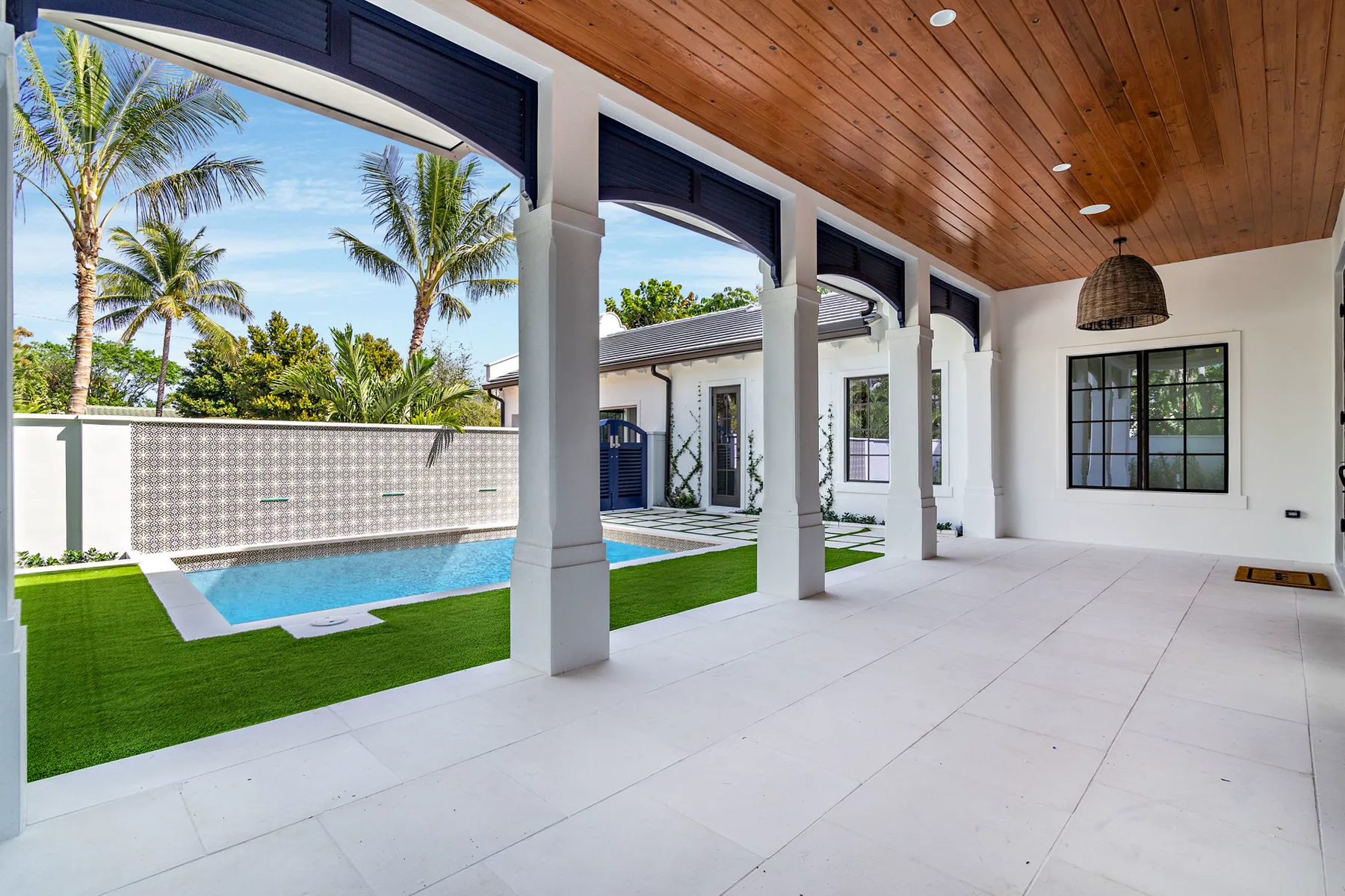 Covered pool terrace at Casa De Azul