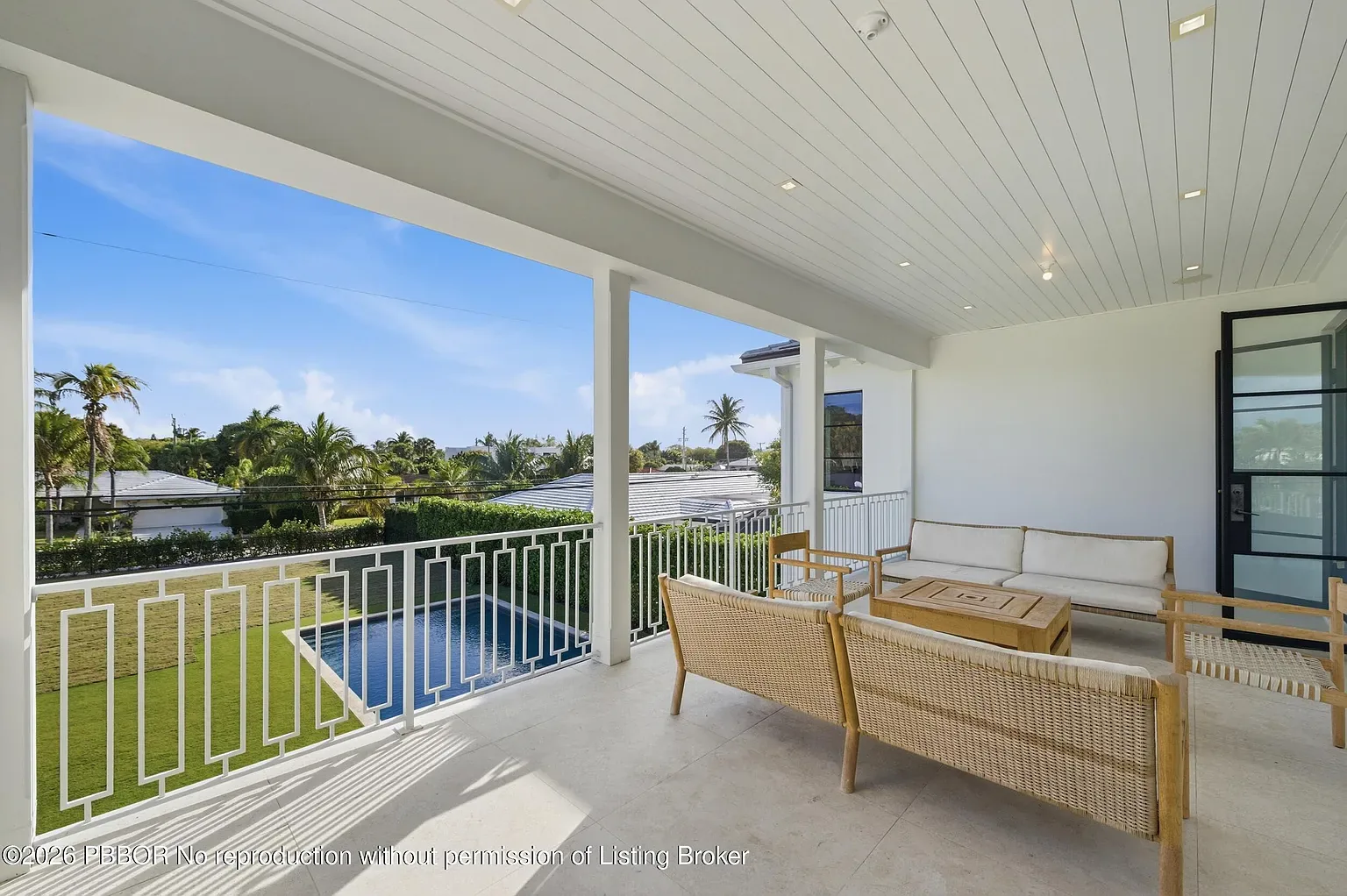 Covered terrace at East Lakewood