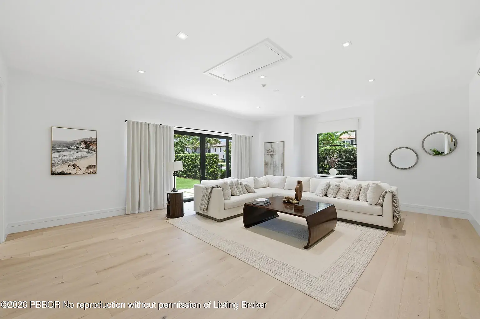 Living Dining at East Lakewood