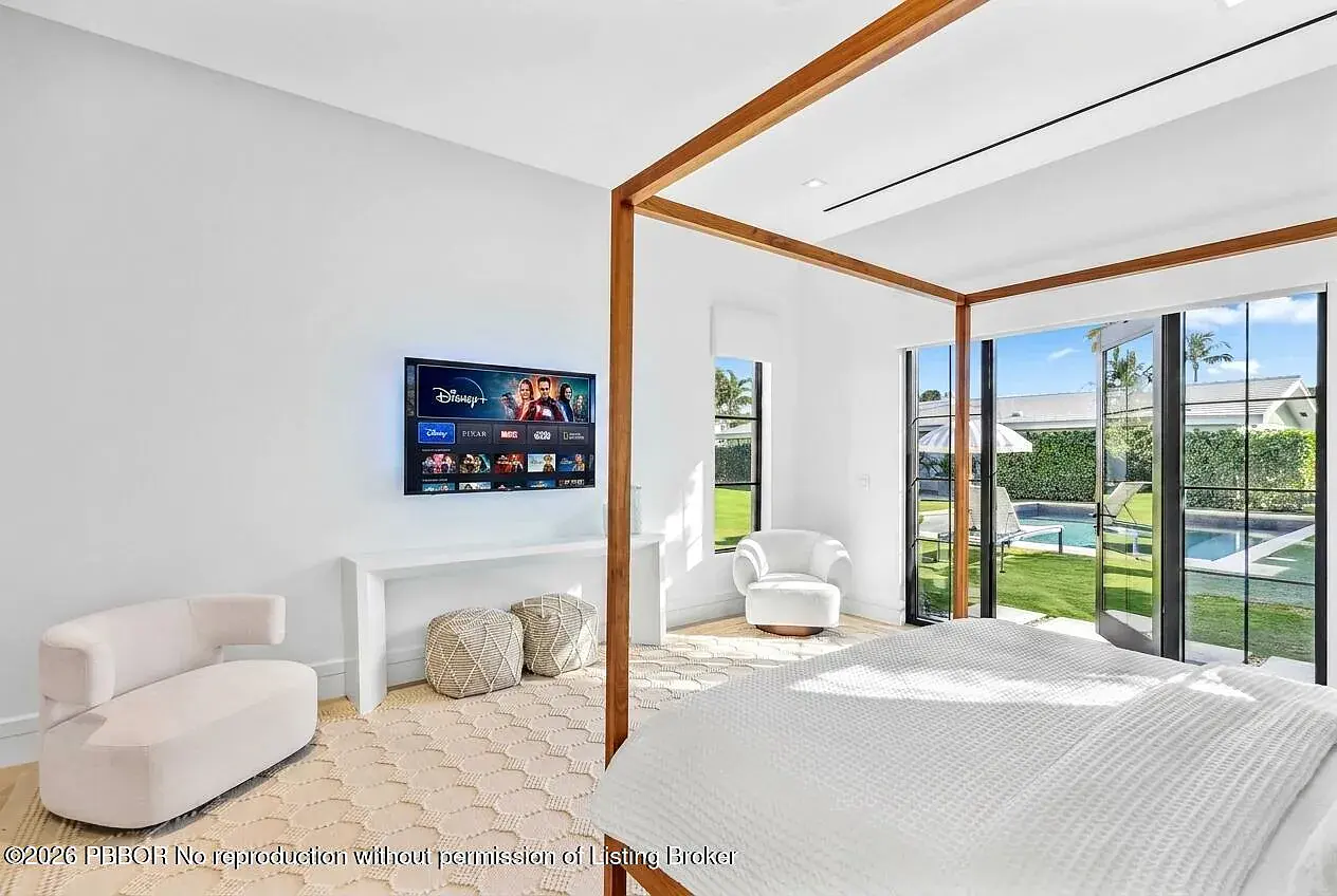 Living Dining at East Lakewood