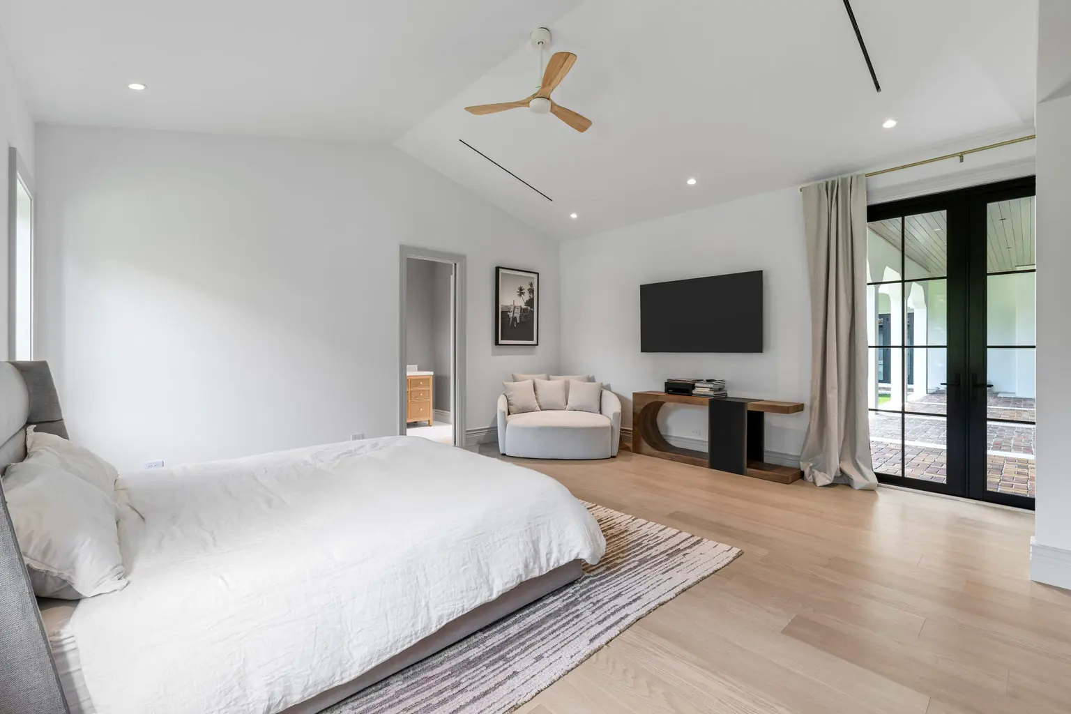Bedroom Suite at Horseshoe Trace
