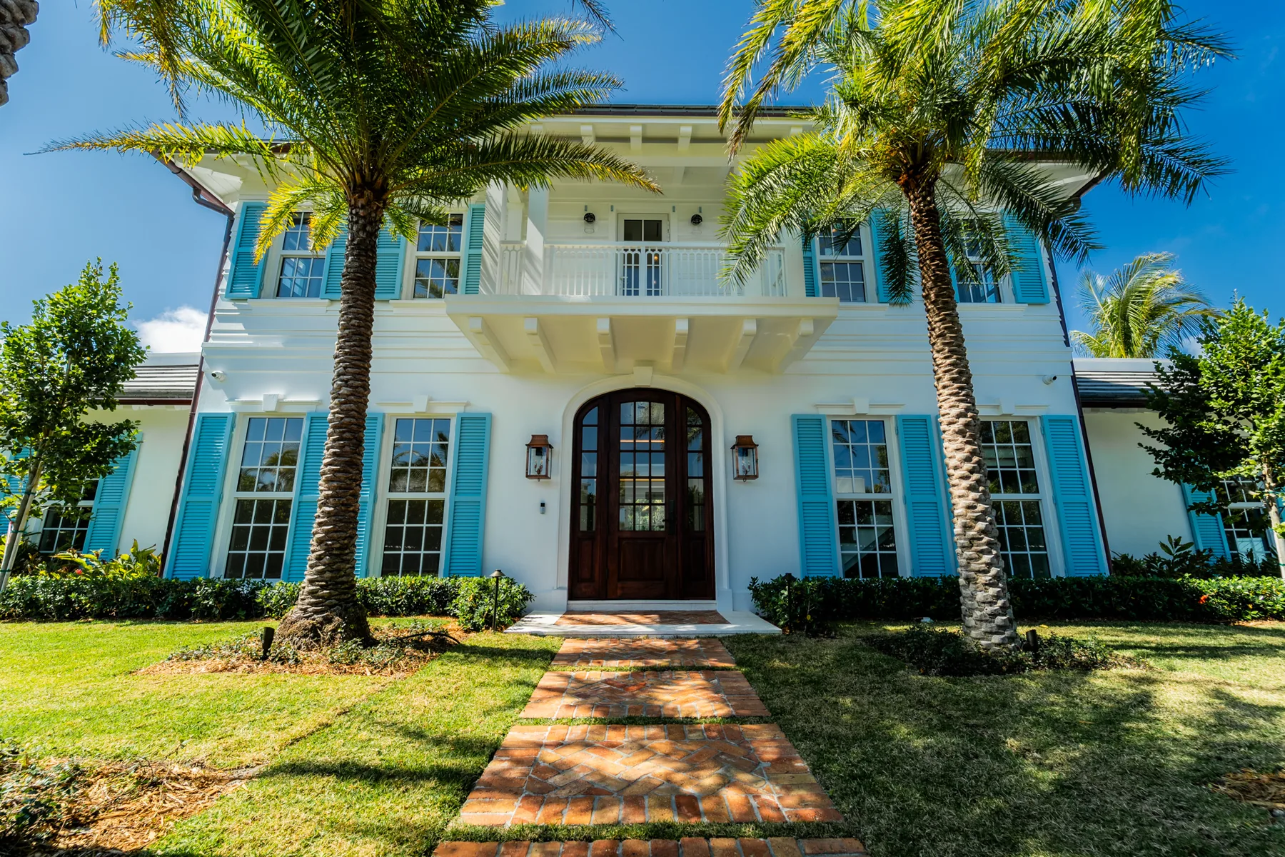Front elevation of the Ibis Isle residence