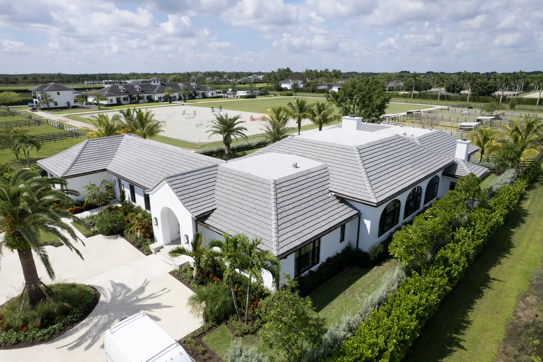 Grounds and paddocks at Lasso Way