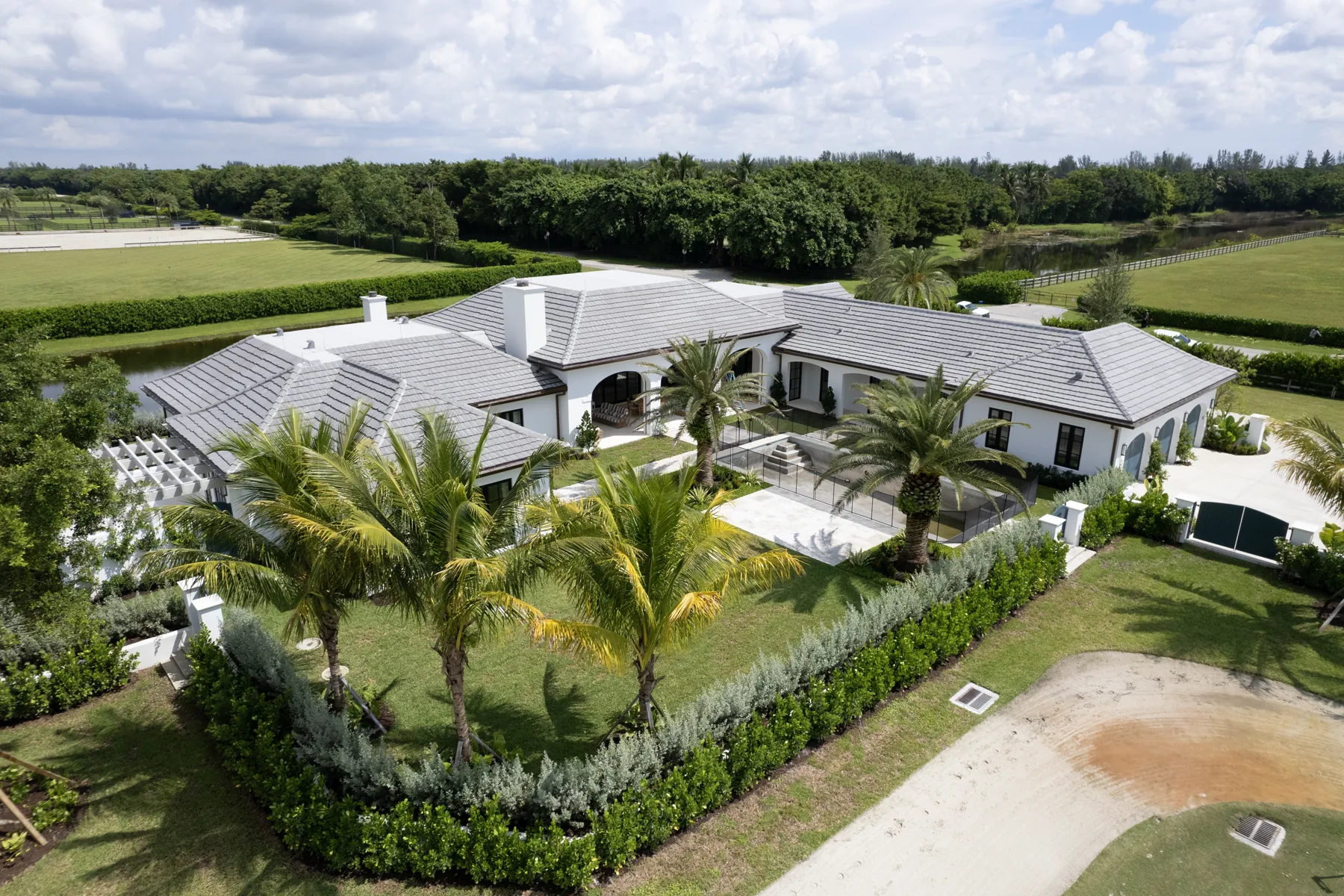 Lasso Way Private Residence project image 15