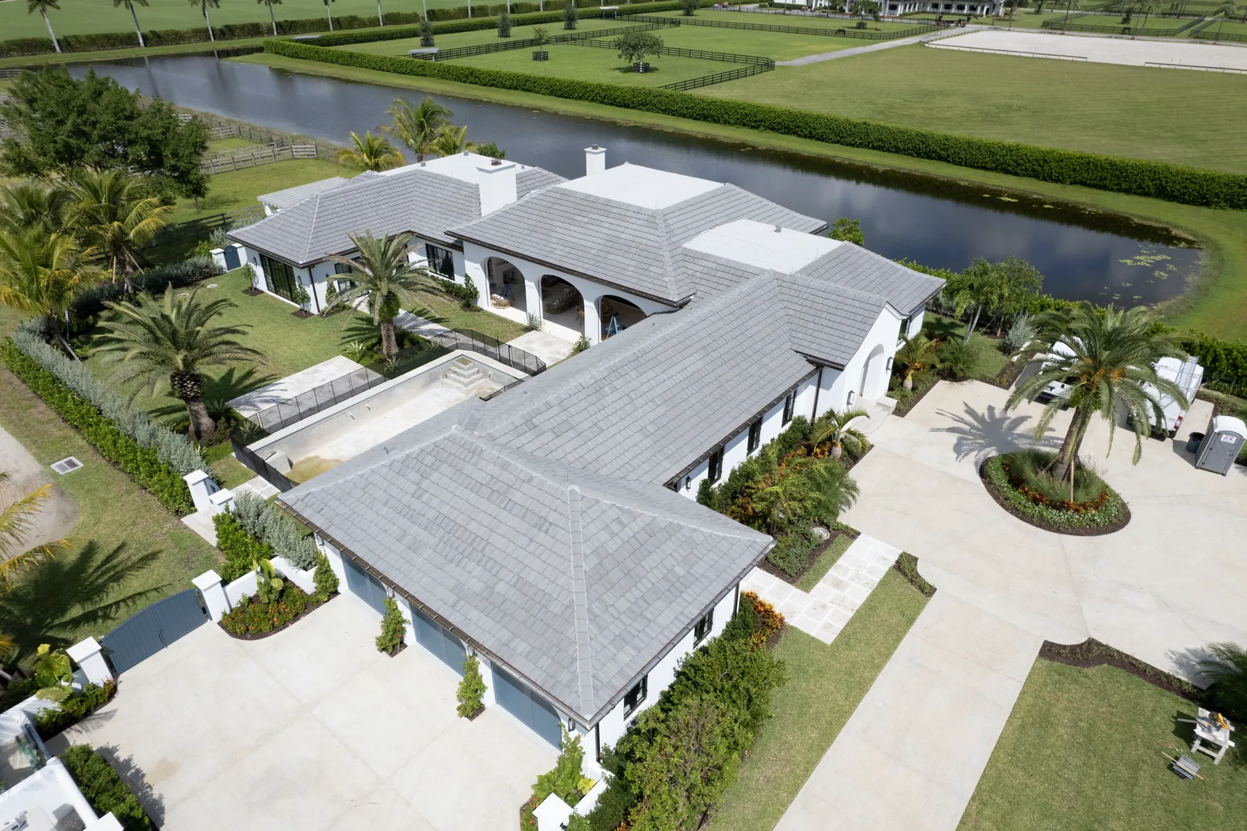 Lasso Way Private Residence project image 16