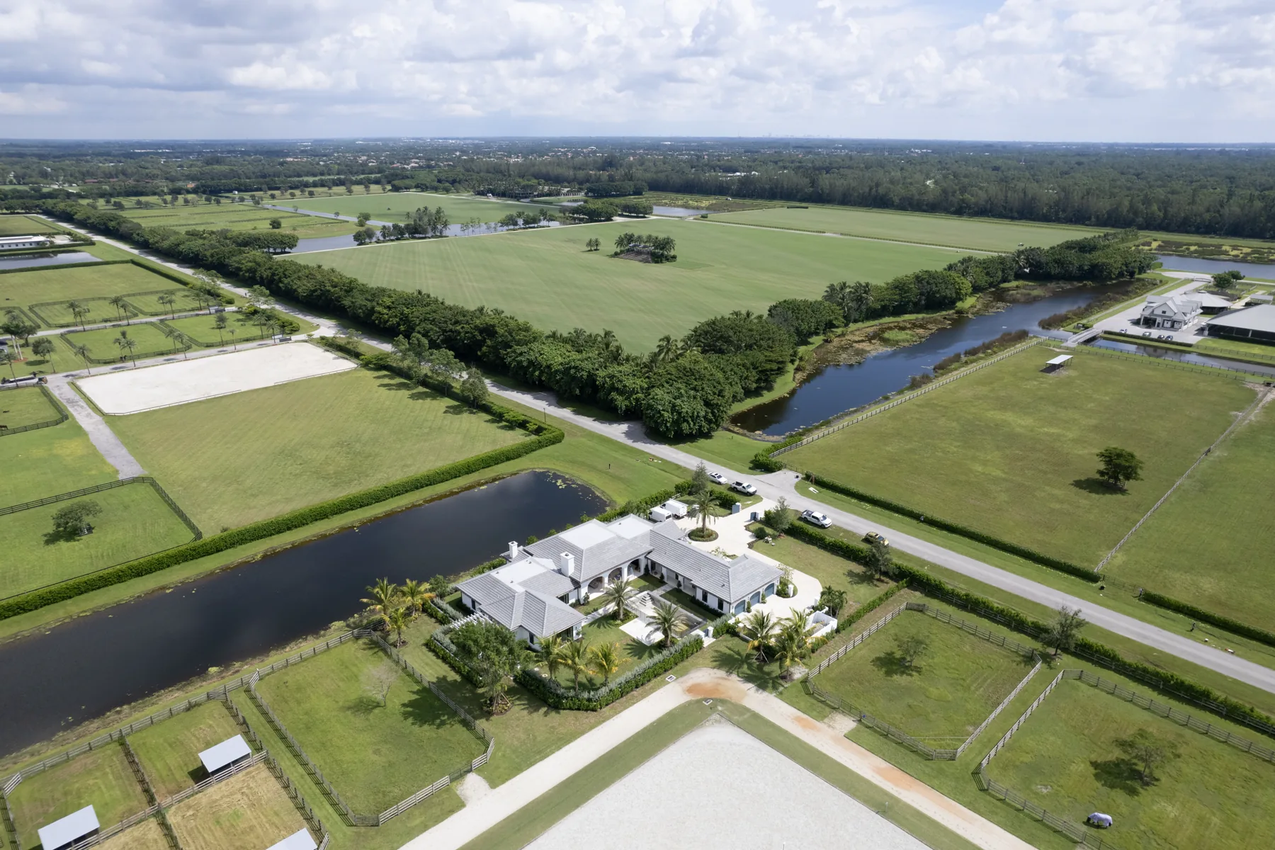 Lasso Way Private Residence project image 19