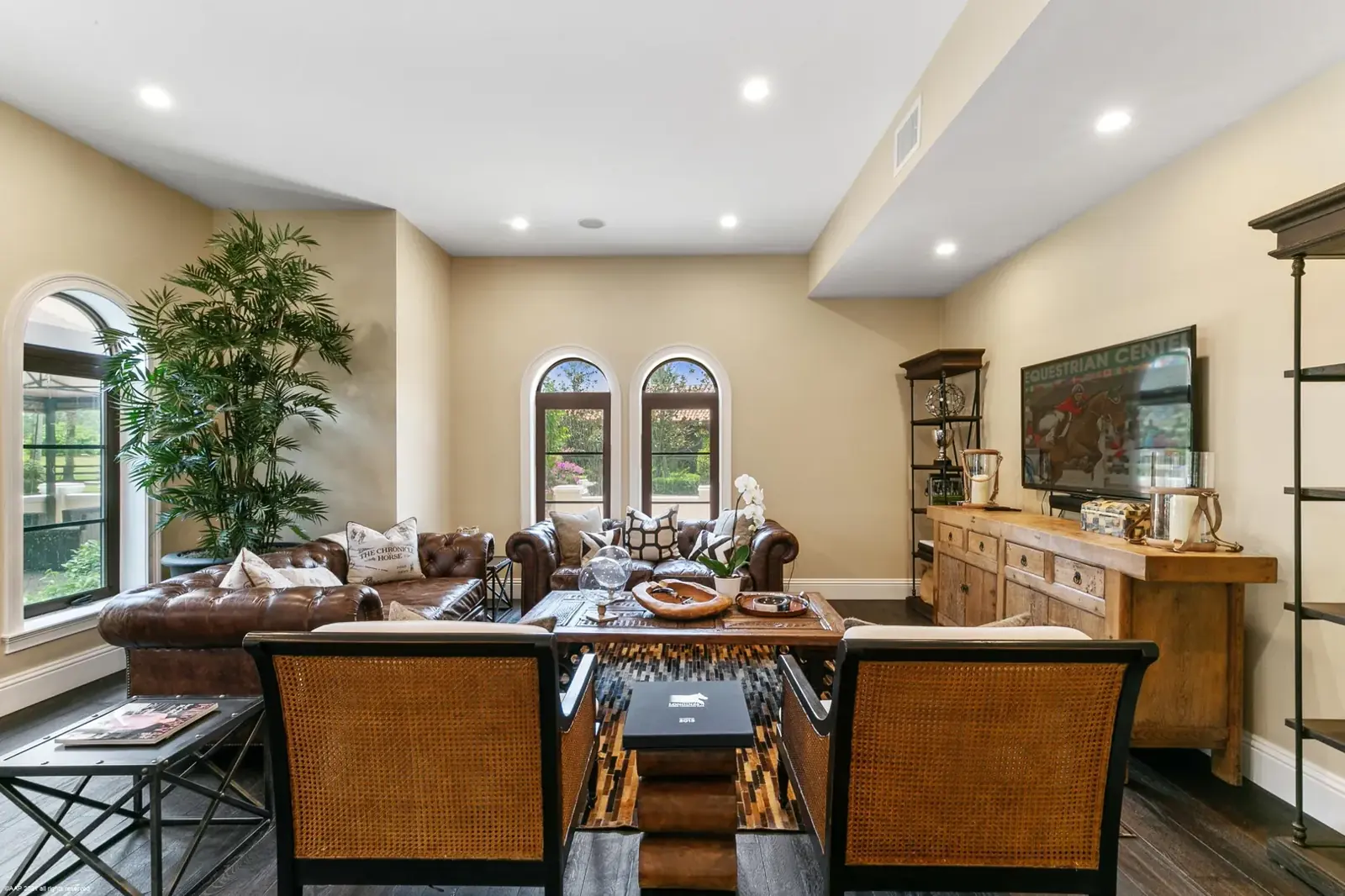 Living Dining at Mida Farm
