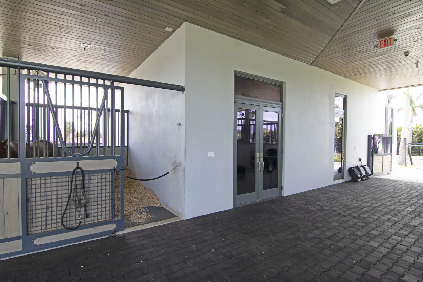 Stable Aisle And Support at Wellington Preserve Polo Farm